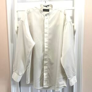 Capriccio men’s L 16-16 1/2. Relaxed and soft casual cream or off-white color